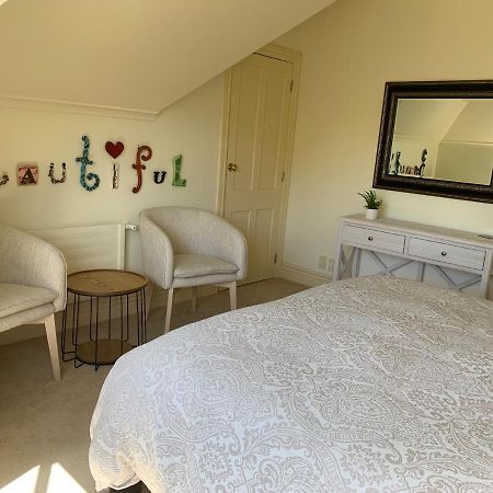 Pin Oaks Luxury Bed & Breakfast พาล์เมอร์สตันนอร์ท ภายนอก รูปภาพ