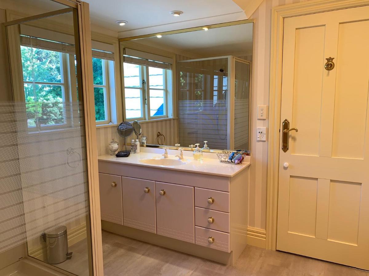 Pin Oaks Luxury Bed & Breakfast พาล์เมอร์สตันนอร์ท ภายนอก รูปภาพ